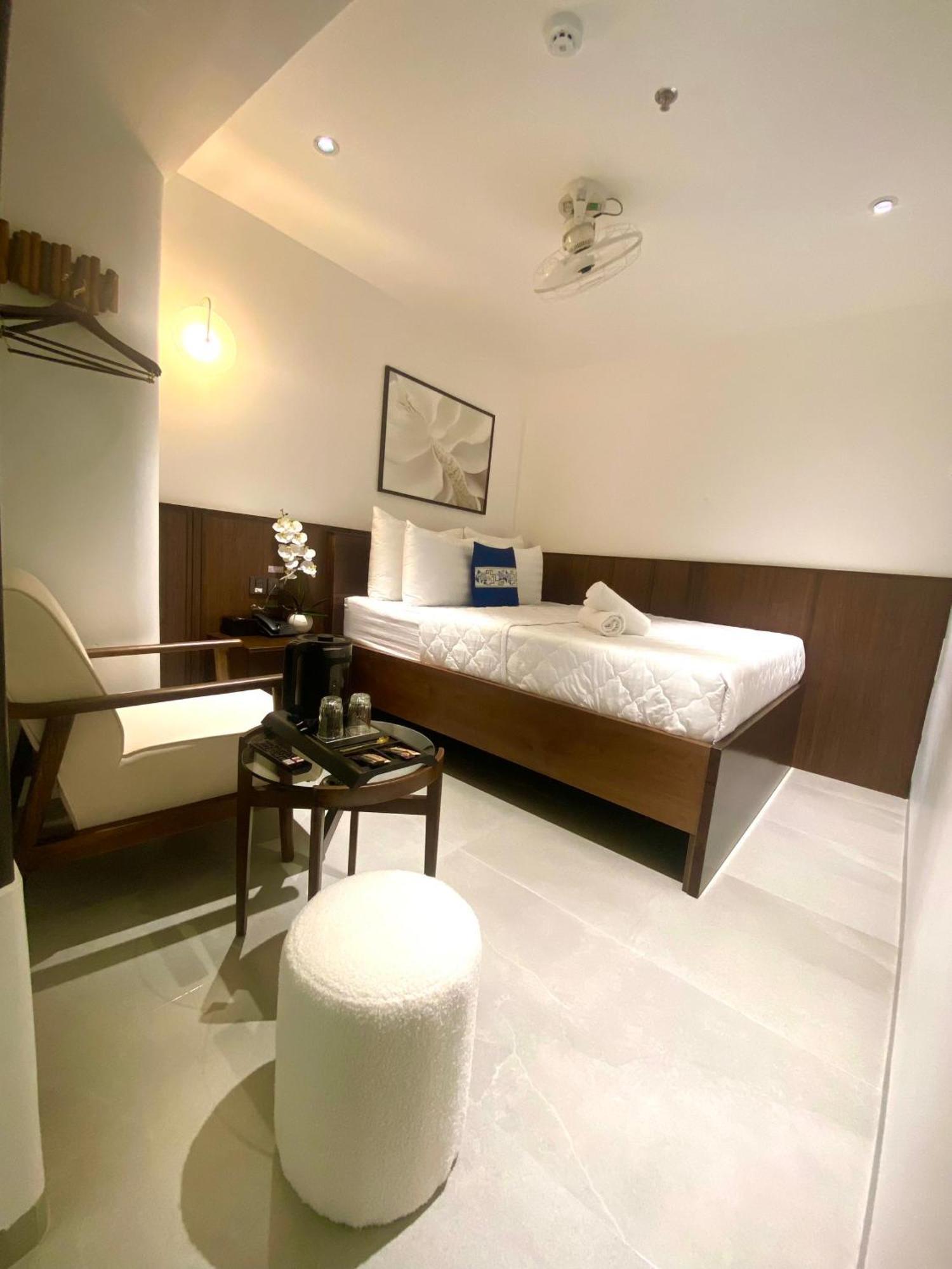 Khách sạn Dong Nhu 5 *