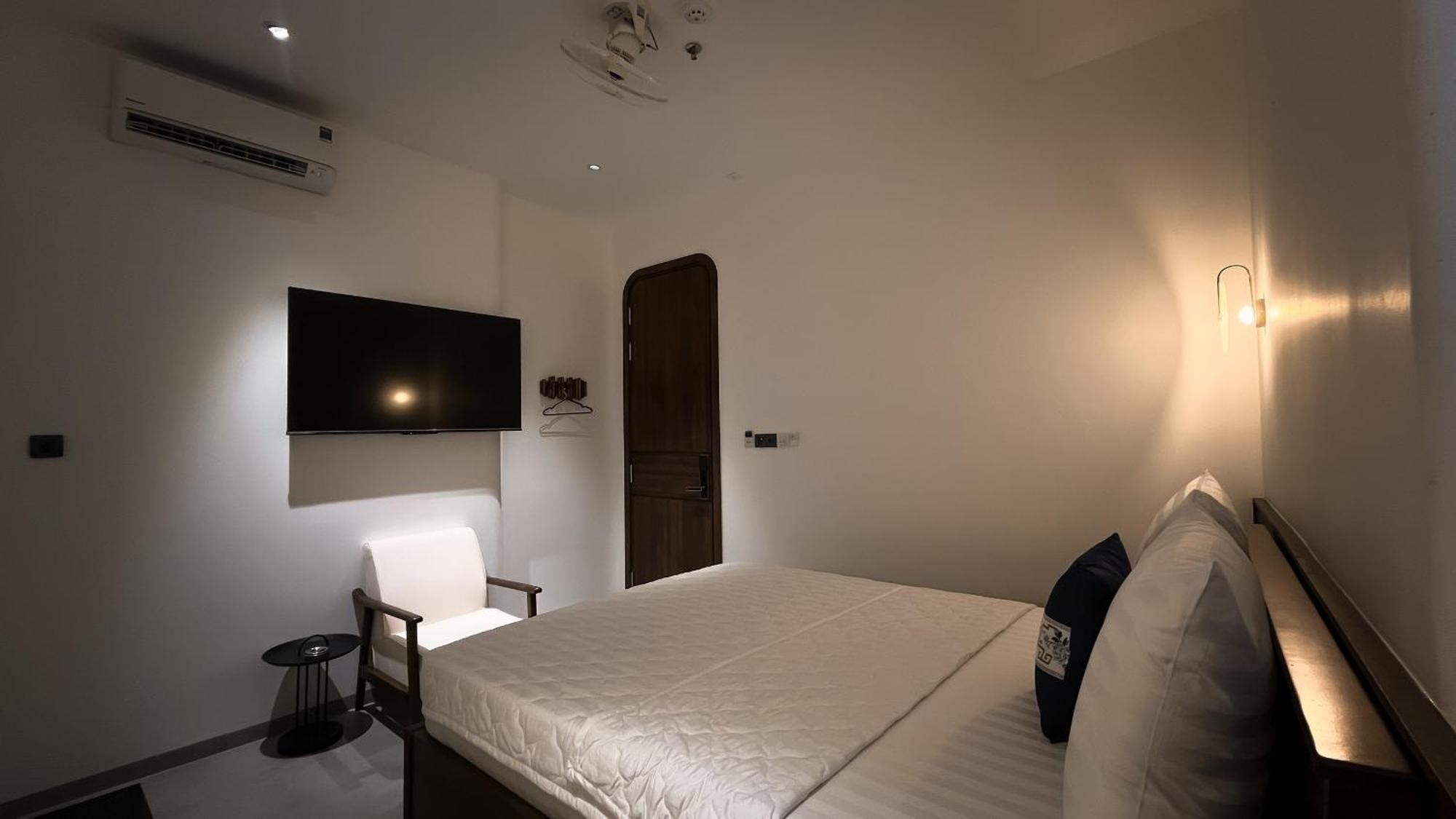 Khách sạn Dong Nhu 5 *